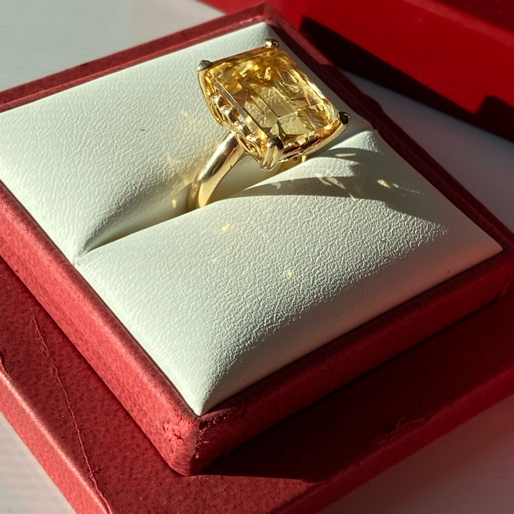 Kate Middleton like 10k Citrine Ring